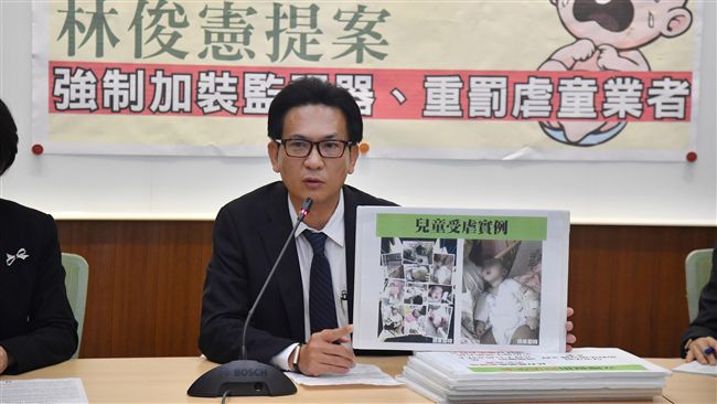 托嬰中心虐童！綠委提案強制裝監視器