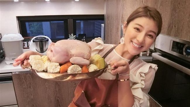 零修圖凸肚照露餡？陳泱瑾7字解答…