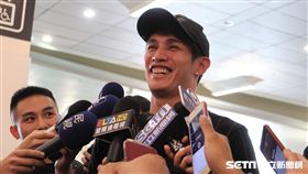 陽岱鋼今日回日本備戰新球季。（圖／記者王怡翔攝影）