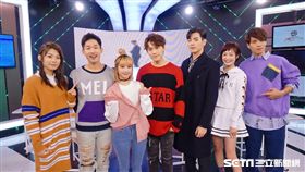 《你有念大學嗎?》演員群蒞臨《完全娛樂》宣傳，和主持人子閎及宇宙一起同歡。