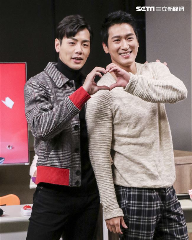 「你有念大學嗎?」安心亞、禾浩辰、邵翔、吳品潔、地球、汪沛㼆安安大明星。（記者林士傑/攝影）