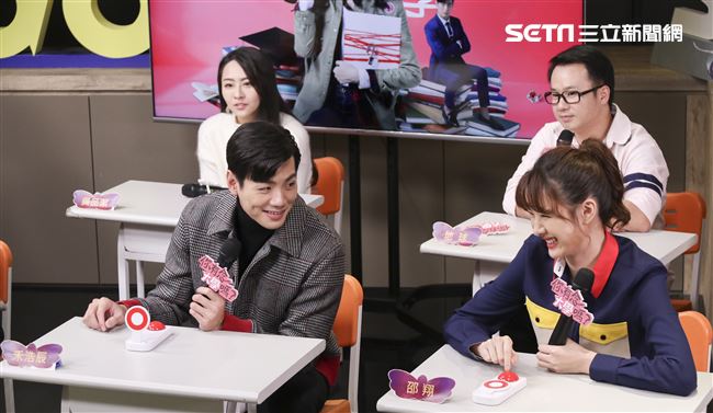 「你有念大學嗎?」安心亞、禾浩辰、邵翔、吳品潔、地球、汪沛㼆安安大明星。（記者林士傑/攝影）