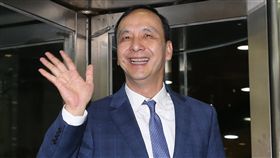 朱立倫出席健康中華促進會成立大會前新北市長朱立倫（圖）9日出席健康中華促進會成立大會受訪時表示，黨內初選過程是讓民眾聽到黨內聲音，能受到支持，絕對不是黨內互相競爭，最重要是贏得2020年勝選。中央社記者郭日曉攝　108年1月9日