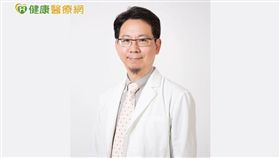 黃文男說，肺動脈高血壓平均存活期約2.8年，死亡率跟癌症相當，非常嚴重。