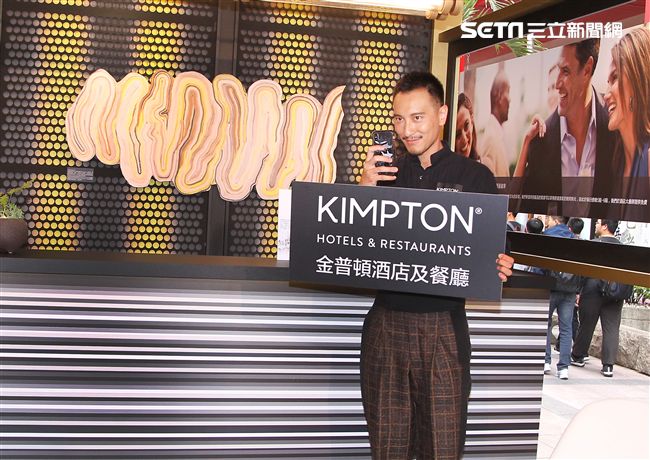 王陽明出席亞洲首間快閃酒店開幕，暢談寵妻秘訣。（記者邱榮吉/攝影）