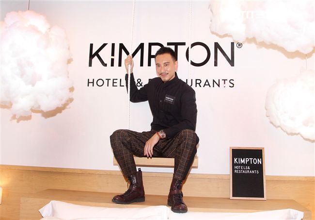 王陽明出席亞洲首間快閃酒店開幕，暢談寵妻秘訣。（記者邱榮吉/攝影）