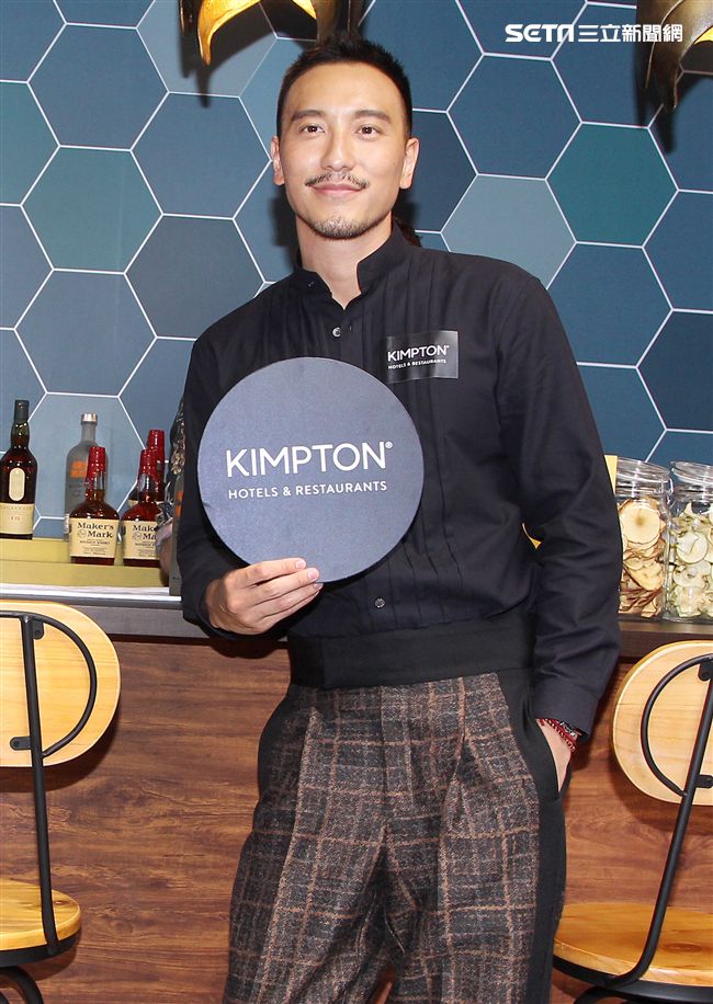 王陽明出席亞洲首間快閃酒店開幕，暢談寵妻秘訣。（記者邱榮吉/攝影）（開車不喝酒）