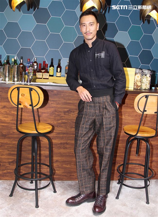 王陽明出席亞洲首間快閃酒店開幕，暢談寵妻秘訣。（記者邱榮吉/攝影）（開車不喝酒）