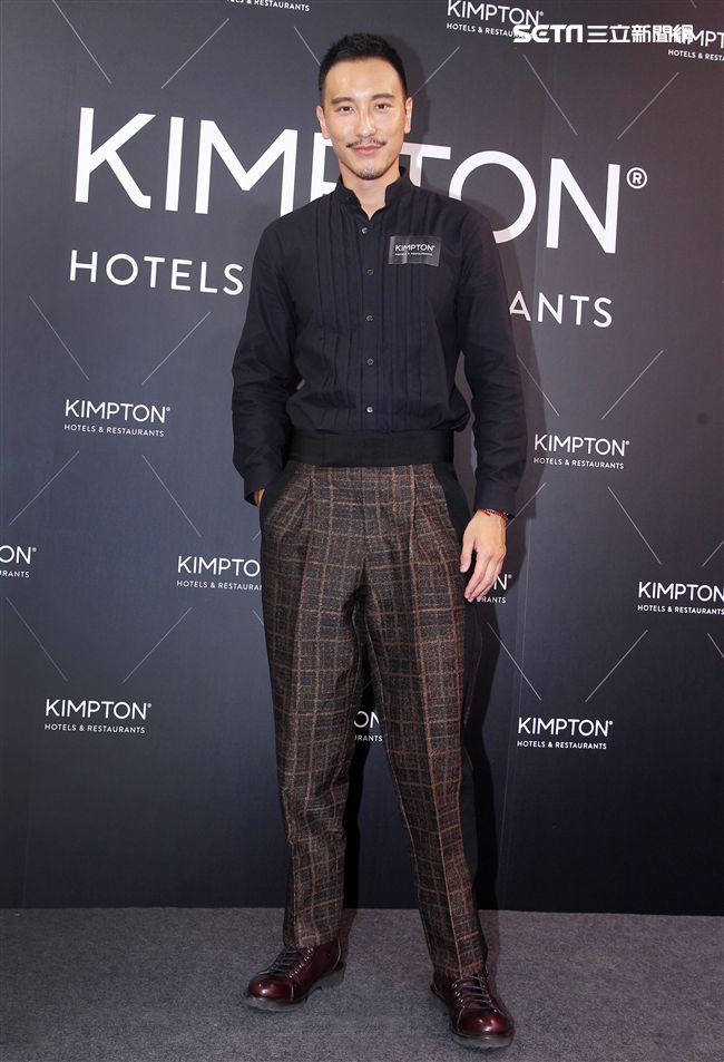 王陽明出席亞洲首間快閃酒店開幕，暢談寵妻秘訣。（記者邱榮吉/攝影）