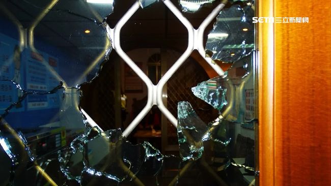 疑不滿工作起嫌隙…男率眾開槍恐嚇