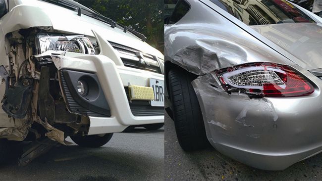 疑因變換車道　救護車撞爛保時捷車尾