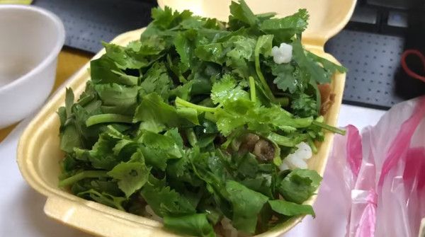 他曝光超香滷肉飯　網崩潰：我選擇餓