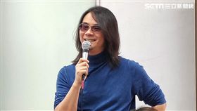 陳建寧笑談當年學生組團接案的有趣時光。（圖／詠聯文創提供）