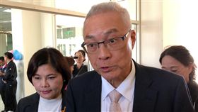 2020選舉提名　吳敦義：需以最公正方式處理國民黨主席吳敦義（前右）12日在雲林受訪時指出，2020年總統、立委選舉提名機制，可以透過全民調、黨員投票等方式產生，前提是需以最公正方式處理。左為雲林縣長張麗善。中央社記者黃國芳攝　108年1月12日