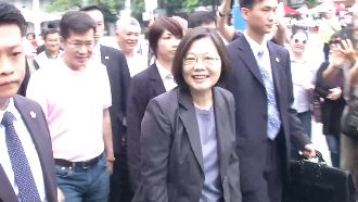 蔡英文超親民　曾溜到速食店嗑漢堡