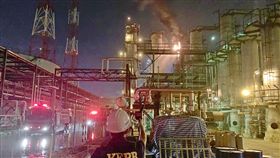 高雄信昌石化廠火警　遭重罰百萬高雄市信昌化學工業公司林園廠火警，高雄市環保局13日查出是異丙苯反應槽洩漏導致起火，且產生明顯粒狀污染物逸散於大氣中，依法開罰新台幣100萬元。（高雄市環保局提供）中央社記者陳朝福傳真  108年1月13日