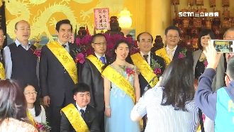 馬王同框現身高雄　韓國瑜打太極說…