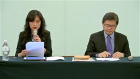 行政院發言人Kolas Yotaka（左）與準行政院秘書長李孟諺（右），召開記者會，公布蘇貞昌首波內閣
