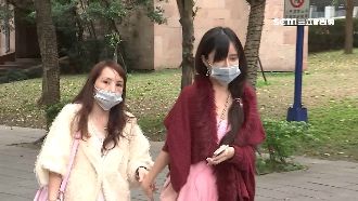 保時捷正妹現身！和乘客「重生」結拜