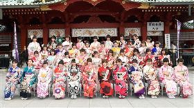 今年AKB48團員大陣仗參加「成人式」活動。（圖／翻攝自AKB官網）