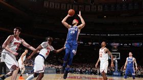 ▲西蒙斯（Ben Simmons）20分22籃板9助攻，率76人擊敗尼克。（圖／翻攝自推特）