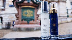 以保濕精華液「神奇小藍瓶」創下超高人氣口碑的專業醫美品牌Dr.Cink達特聖克