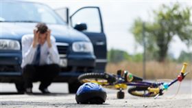 腳踏車車禍／翻攝自 https://www.murphey-law.com/bike-accidents/