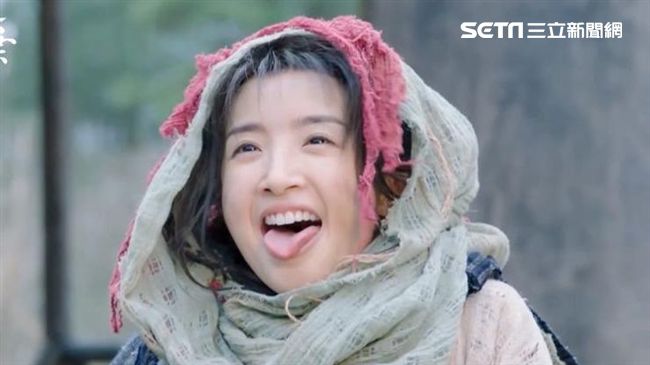 女星淪為北車乞丐　阿婆：手高一點！