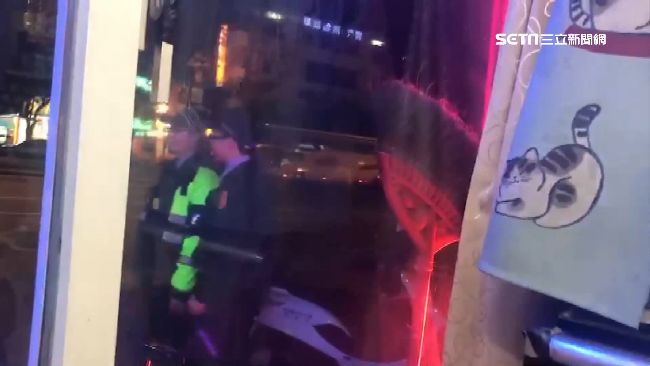 黑道休息站？檳榔攤反指警站崗嚇跑客