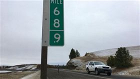 美國,華盛頓,公路,號誌牌,大麻,69,420,設計,交通局,小偷　圖／翻攝自推特　