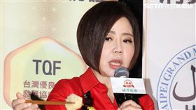 于美人代言油品不忘譴責家庭暴力。（記者邱榮吉/攝影）