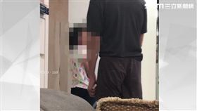 暴打惡行再曝光!子哭求父