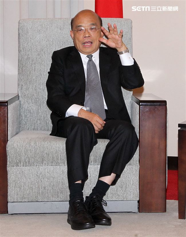 行政院長蘇貞昌展開「立院一日遊」，最後一站拜訪前立法院長、國民黨立委王金平。（記者邱榮吉/攝影）