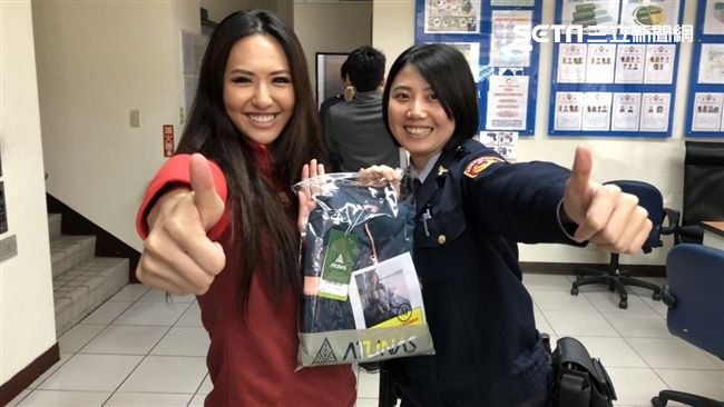 這警局超屌！人人有保暖衣還有美女陪
