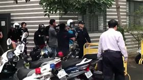 台南,虐嬰,女嬰,不求人,牛奶,堂姊,同居人,小媽媽。翻攝畫面