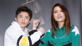 小宇（宋念宇）現身為新生代靈魂歌姬呂薔Amuyi加油打氣。（圖／記者林士傑攝影）