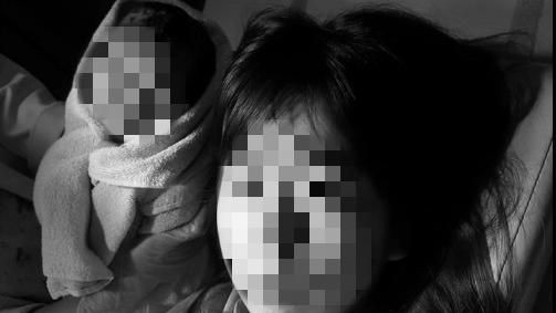 母女唯一合照！女嬰遭虐死成最後一張