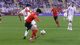 ▲韓國與中國大戰，孫興慜活躍禁區。（圖／取自YouTube畫面）