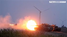 國軍、共軍、M60A3戰車實施火砲射擊。（記者邱榮吉/台中拍攝）