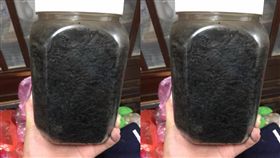 阿嬤藏「歐密馬塊狀物」！網一看暴動　曝真面目：一斤10萬元（圖／爆廢公社）