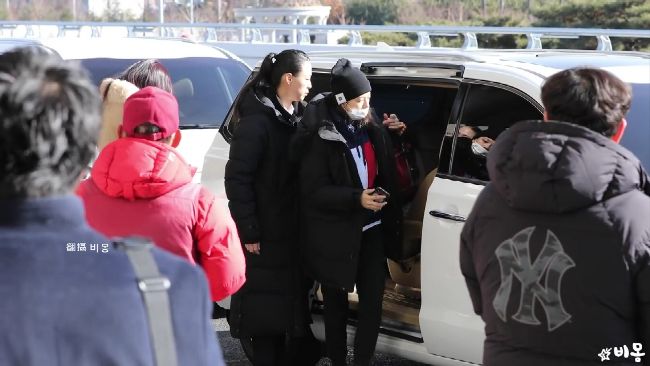 貼心護主太帥氣　偶像女保鑣爆紅