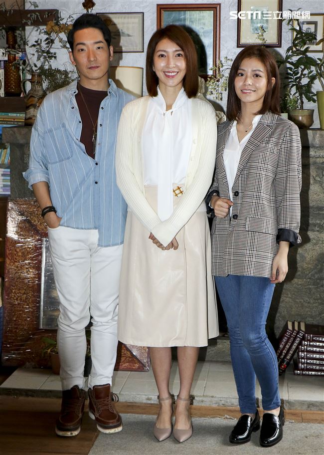 福斯台灣原創影集「愛的廣義相對論」，演員楊謹華、宋芸樺、許時豪出席。（記者林士傑/攝影）