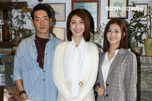 愛的廣義相對論楊謹華、宋芸樺、許時豪