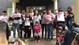 ▲虐童事件頻傳，兒童權益促進協會理事長王薇君號召網友前往立院，盼立委聽到社會心聲。（圖／記者林仕祥攝）