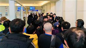 非洲豬瘟　桃園機場　塞人　翻攝FB 　台灣常旅客計劃論壇