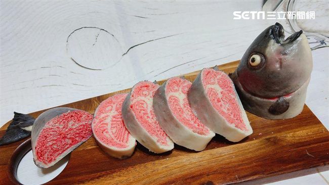 超逼真「活魚饅頭」！切開還見十字骨