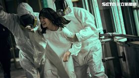 女歌手文慧如新MV被外星人抓走。（圖／華研國際）