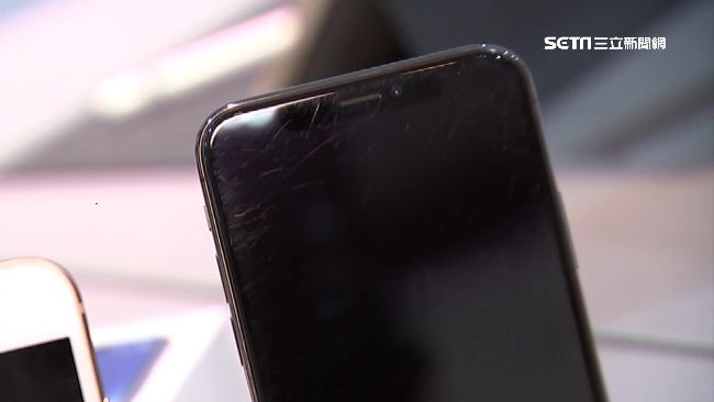 愛瘋機型序號藏玄機　他買到這支哭了