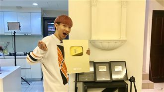 小玉揭密／自虐、敢做？他的痛苦自白