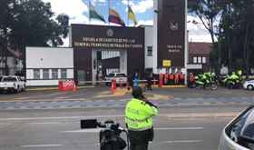 哥倫比亞首都波哥大（Bogota）一所警察學校遭到汽車炸彈攻擊。（圖／美聯社／達志影像）